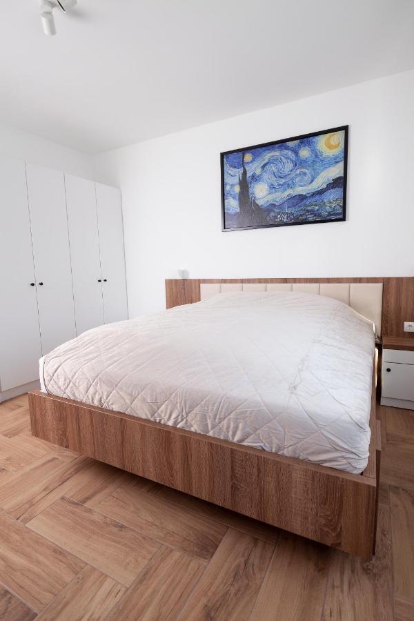 Hvt Comfort Apartments Mezokovesd Luaran gambar