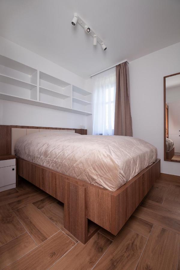Hvt Comfort Apartments Mezokovesd Luaran gambar