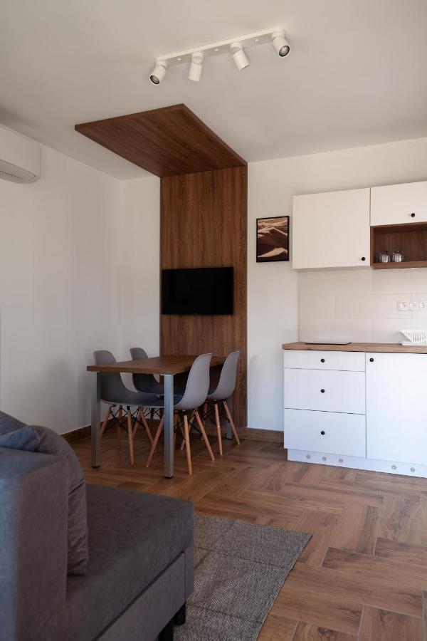 Hvt Comfort Apartments Mezokovesd Luaran gambar