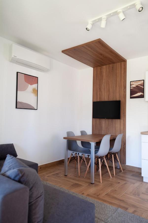 Hvt Comfort Apartments Mezokovesd Luaran gambar