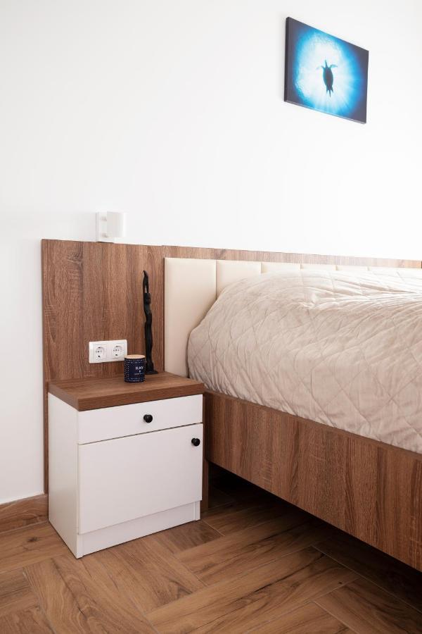 Hvt Comfort Apartments Mezokovesd Luaran gambar