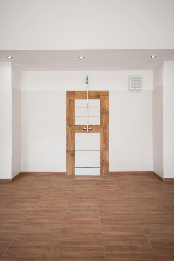 Hvt Comfort Apartments Mezokovesd Luaran gambar