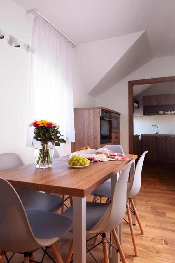 Hvt Comfort Apartments Mezokovesd Luaran gambar