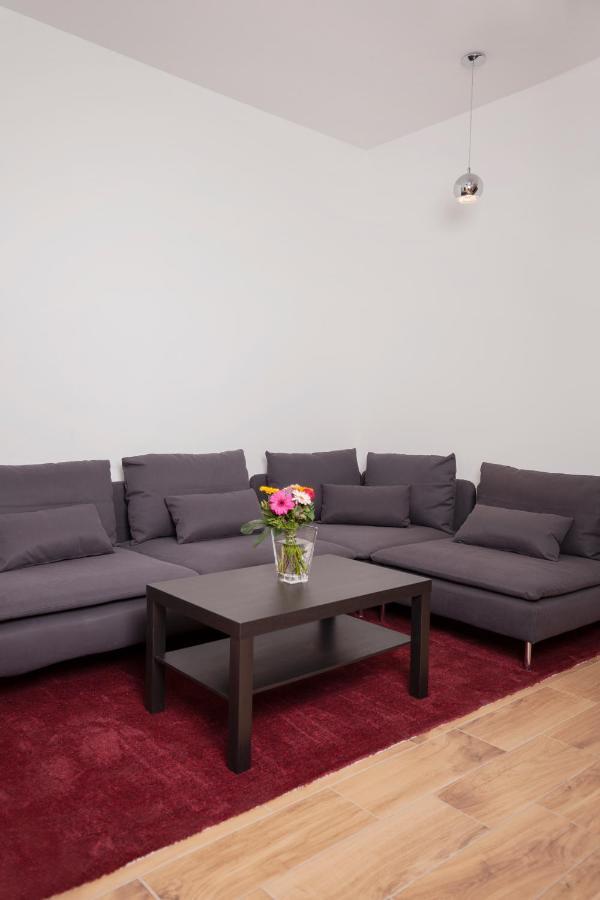 Hvt Comfort Apartments Mezokovesd Luaran gambar